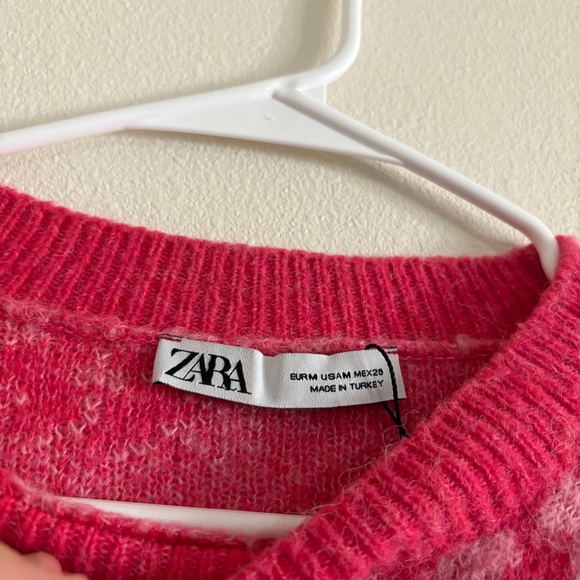 Floral Jacquard Sweater Pink Floral Print Size Medium Cropped Fit lightweight - Picture 6 of 9